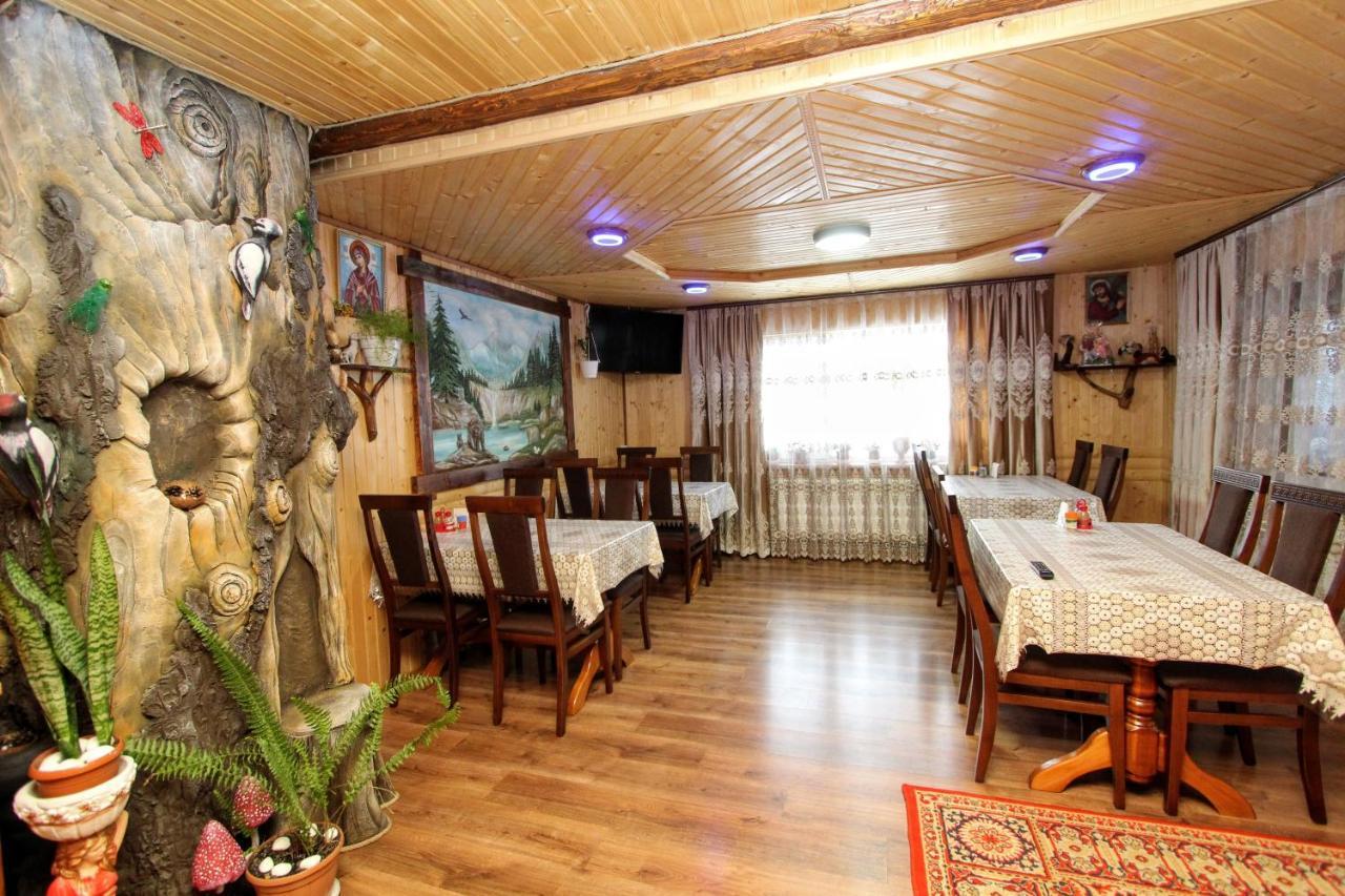 Садиба "У Валентини" Yablunytsya Exterior foto