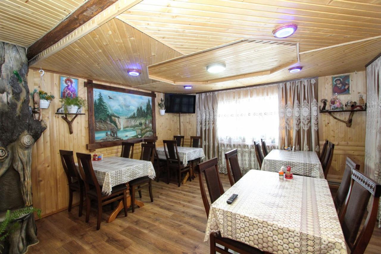 Садиба "У Валентини" Yablunytsya Exterior foto